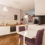 New Stabile Balcony Apartamento *